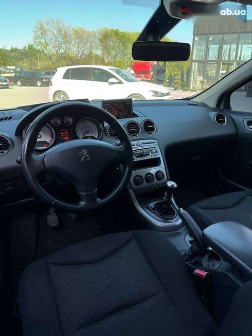 Peugeot 308 2011 - фото 13