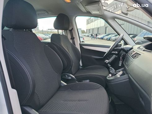 Citroёn C4 Picasso 2012 белый - фото 3