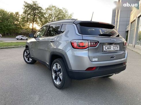 Jeep Compass 2018 - фото 10
