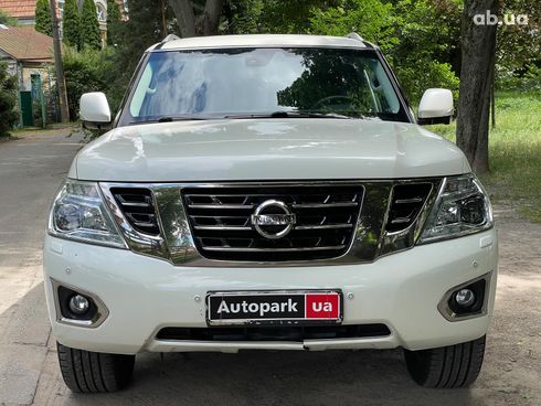 Nissan Patrol 2013 белый - фото 3