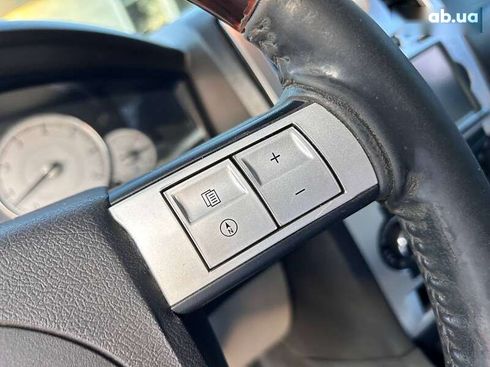 Chrysler 300C 2006 - фото 19