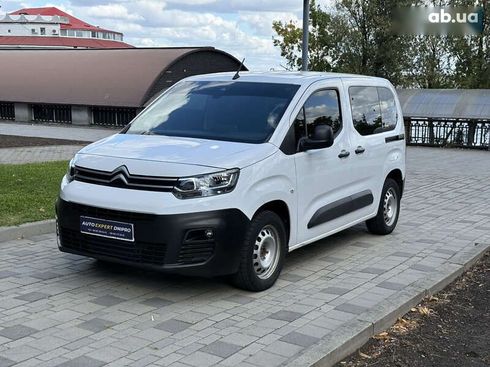 Citroёn Berlingo 2023 - фото 26