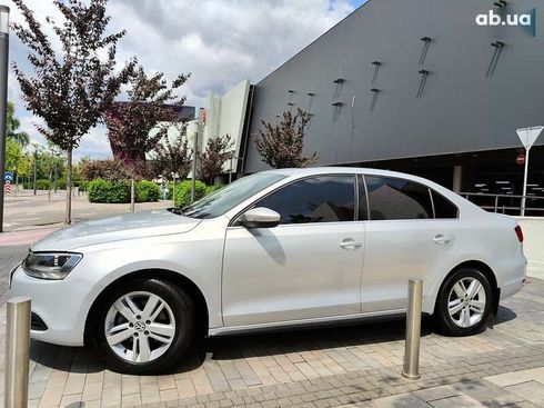 Volkswagen Jetta 2012 - фото 8