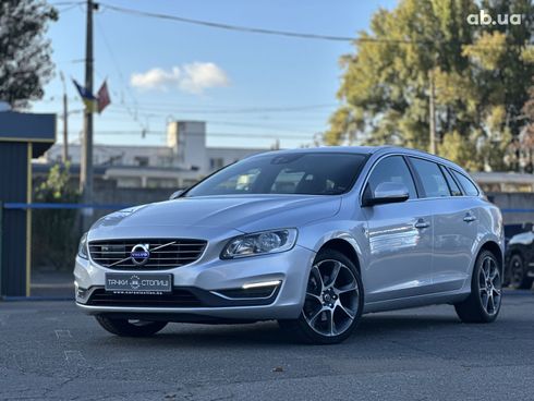 Volvo V60 2016 серый - фото 3