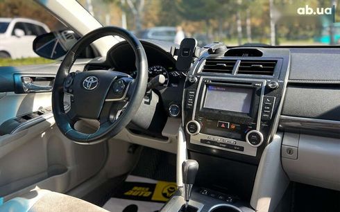 Toyota Camry 2013 - фото 13