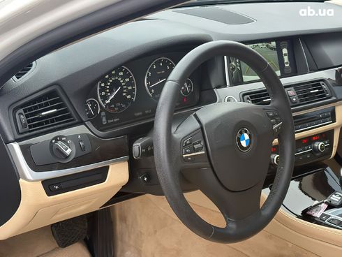 BMW 5 серия 2014 белый - фото 9