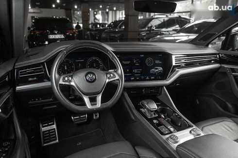 Volkswagen Touareg 2019 - фото 28