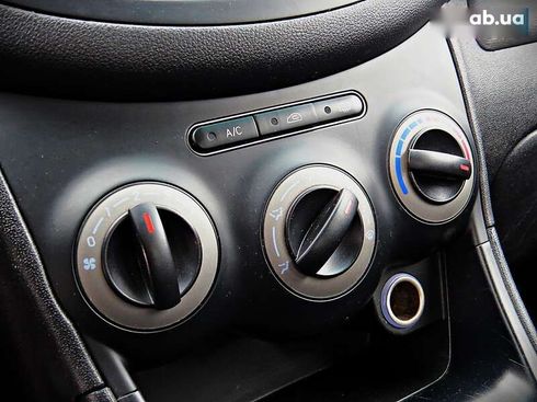 Hyundai i10 2012 - фото 10
