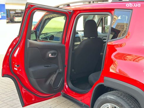 Jeep Renegade 2021 красный - фото 18