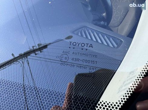 Toyota RAV4 2021 - фото 12