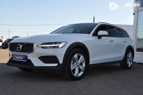 Volvo V60 Cross Country 2019 - фото 2