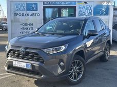 Продажа б/у Toyota RAV4 2019 года - купить на Автобазаре