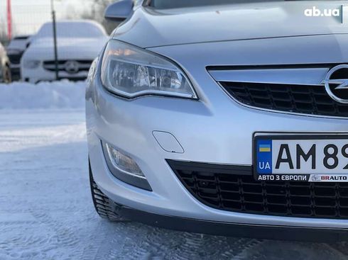 Opel Astra 2011 - фото 9