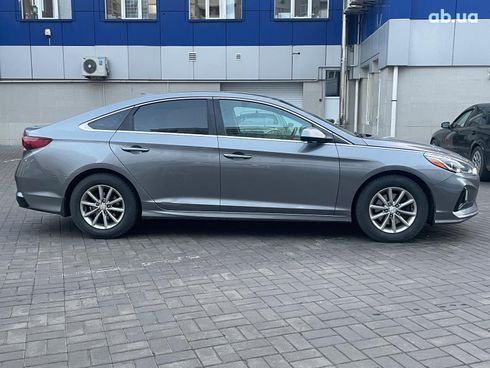 Hyundai Sonata 2018 серый - фото 4