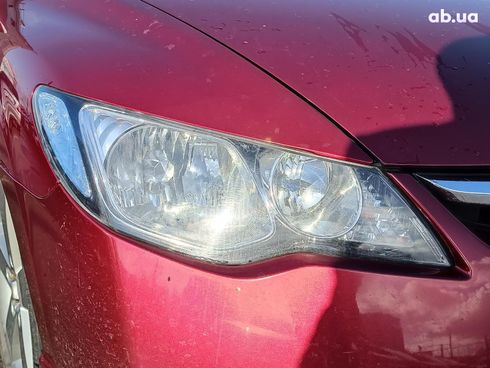 Honda Civic 2008 красный - фото 4