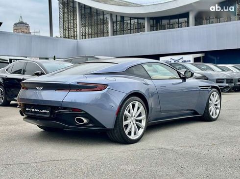 Aston Martin DB11 2017 - фото 11