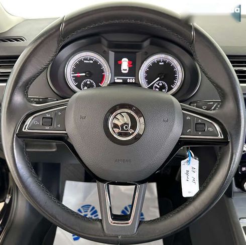 Skoda Octavia 2017 - фото 15