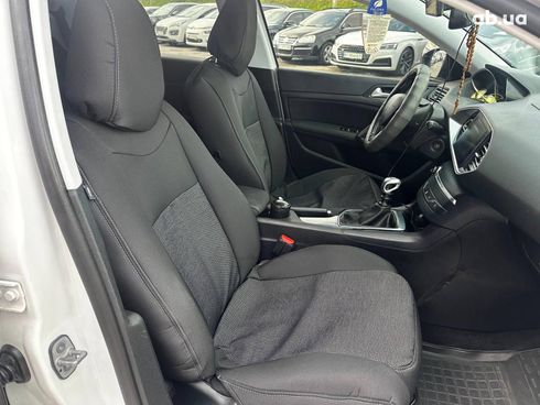 Peugeot 308 2019 белый - фото 31