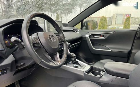 Toyota RAV4 2021 - фото 10