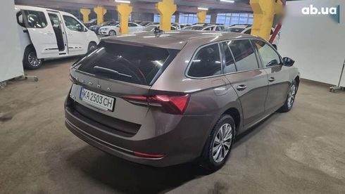 Skoda Octavia 2021 - фото 4