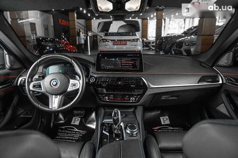 BMW 5 серия 2021 - фото 28
