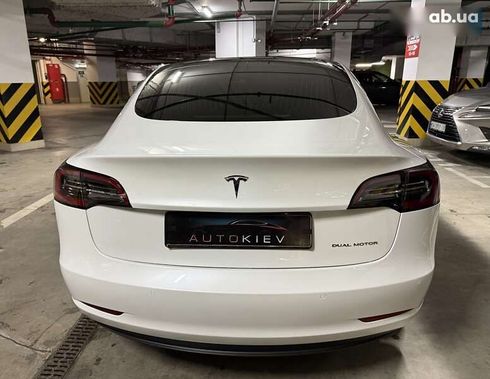 Tesla Model 3 2019 - фото 16