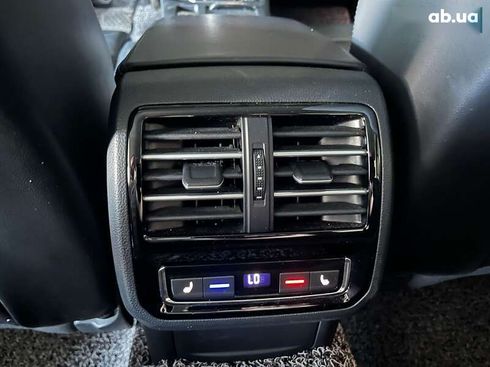 Volkswagen Passat 2018 - фото 16