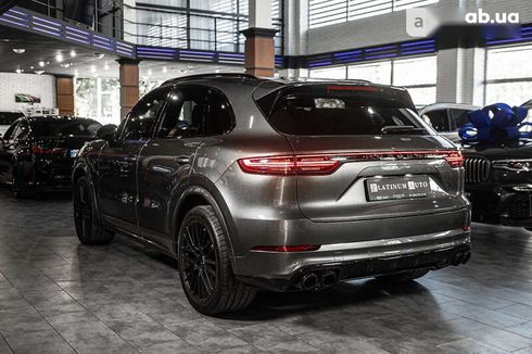 Porsche Cayenne 2019 - фото 12