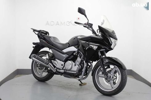 Suzuki GSR 2017 - фото 4