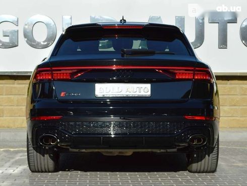 Audi RS Q8 2021 - фото 12