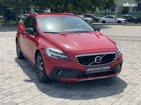 Volvo V40 Cross Country 2018 - фото 2