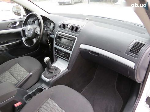 Skoda Octavia 2011 - фото 19