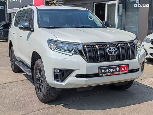 Toyota Land Cruiser Prado 2021 белый - фото 17