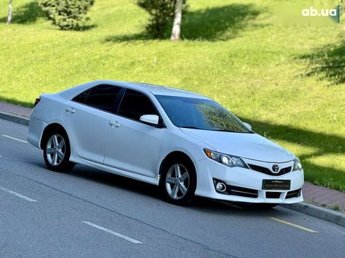 Toyota Camry 2014 - фото 18