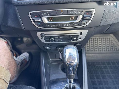 Renault Megane 2015 - фото 20