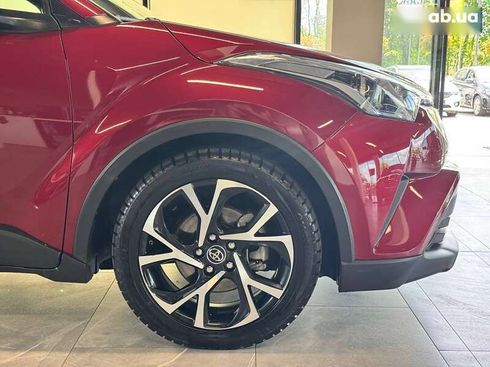 Toyota C-HR 2017 - фото 9