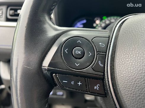 Toyota RAV4 2019 серый - фото 25