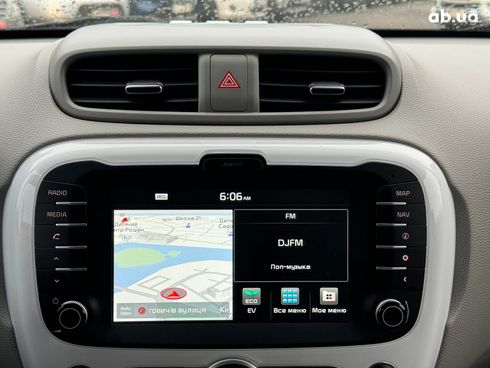 Kia Soul 2017 серый - фото 27