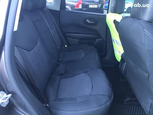 Jeep Compass 2019 серый - фото 16