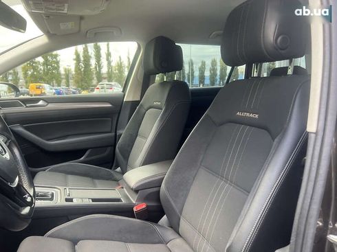 Volkswagen Passat 2017 - фото 15