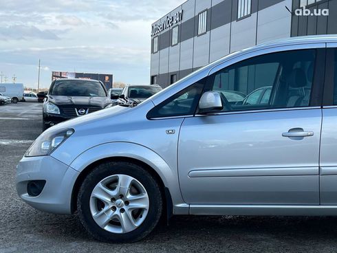 Opel Zafira 2012 серый - фото 4