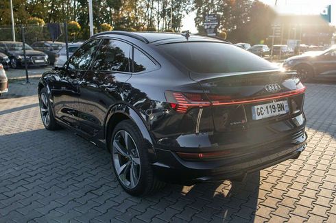 Audi Q4 Sportback e-tron 2021 - фото 10