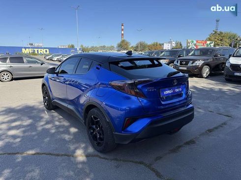 Toyota C-HR 2017 - фото 7