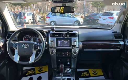 Toyota 4Runner 2017 - фото 10
