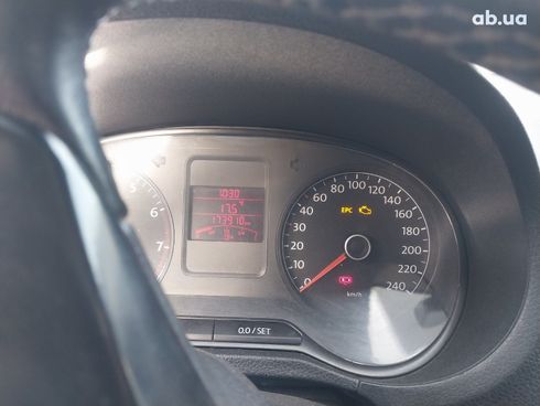 Volkswagen Polo Sedan 2013 белый - фото 9