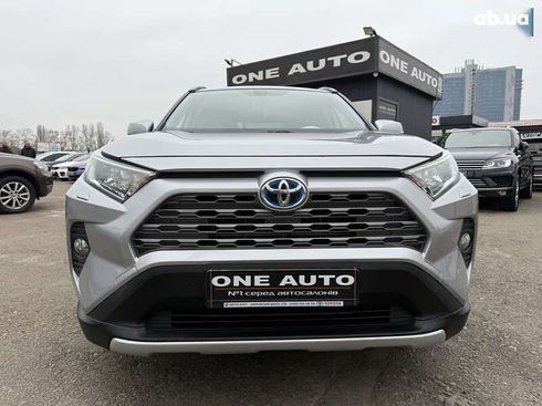 Toyota RAV4 2019 - фото 9