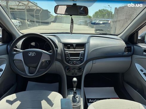 Hyundai Accent 2017 черный - фото 17