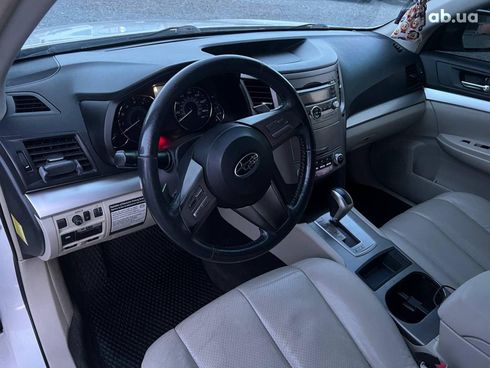 Subaru Legacy 2010 белый - фото 15