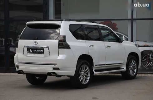 Toyota Land Cruiser Prado 2010 - фото 4
