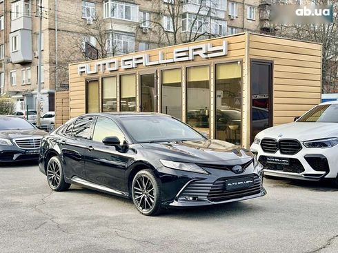 Toyota Camry 2023 - фото 4